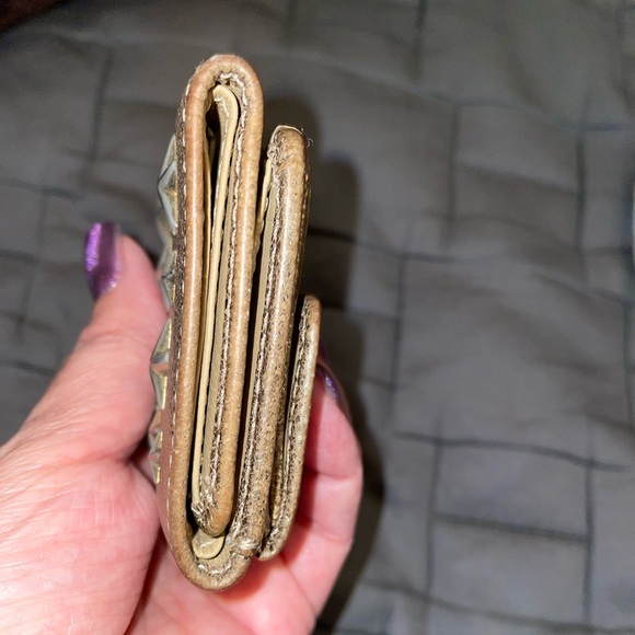 Jimmy Choo wallet. Only used 2x. No call outs - Picture 5 of 10